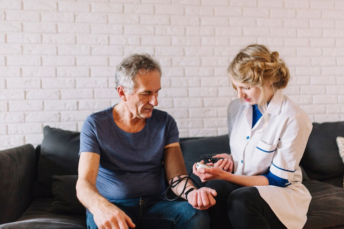 Complémentaire santé senior : pourquoi la choisir sur mesure pour chaque étape de la vie