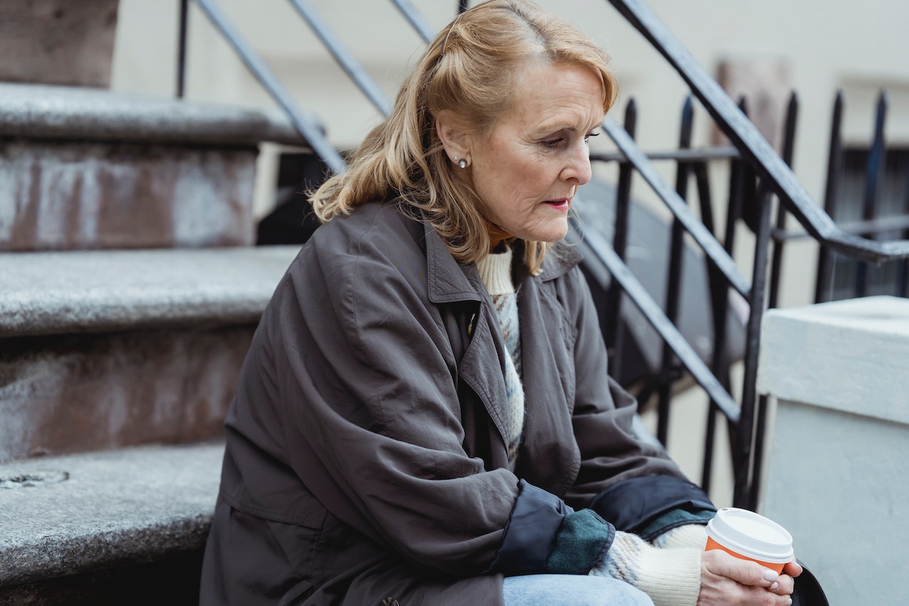 Monte-escalier pour personne âgée : l’essentiel pour mieux choisir