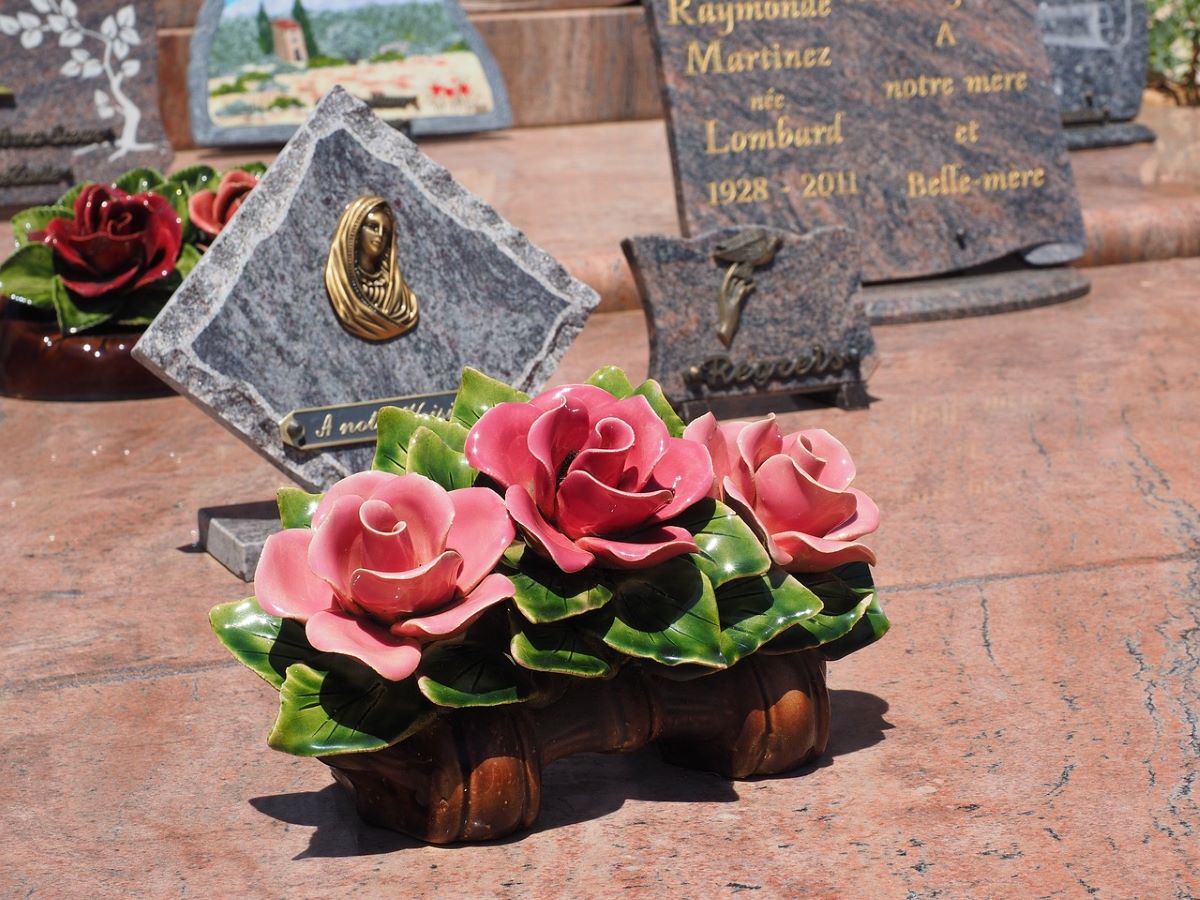 Plaques funéraires personnalisées amazon : rendre hommage à un être cher