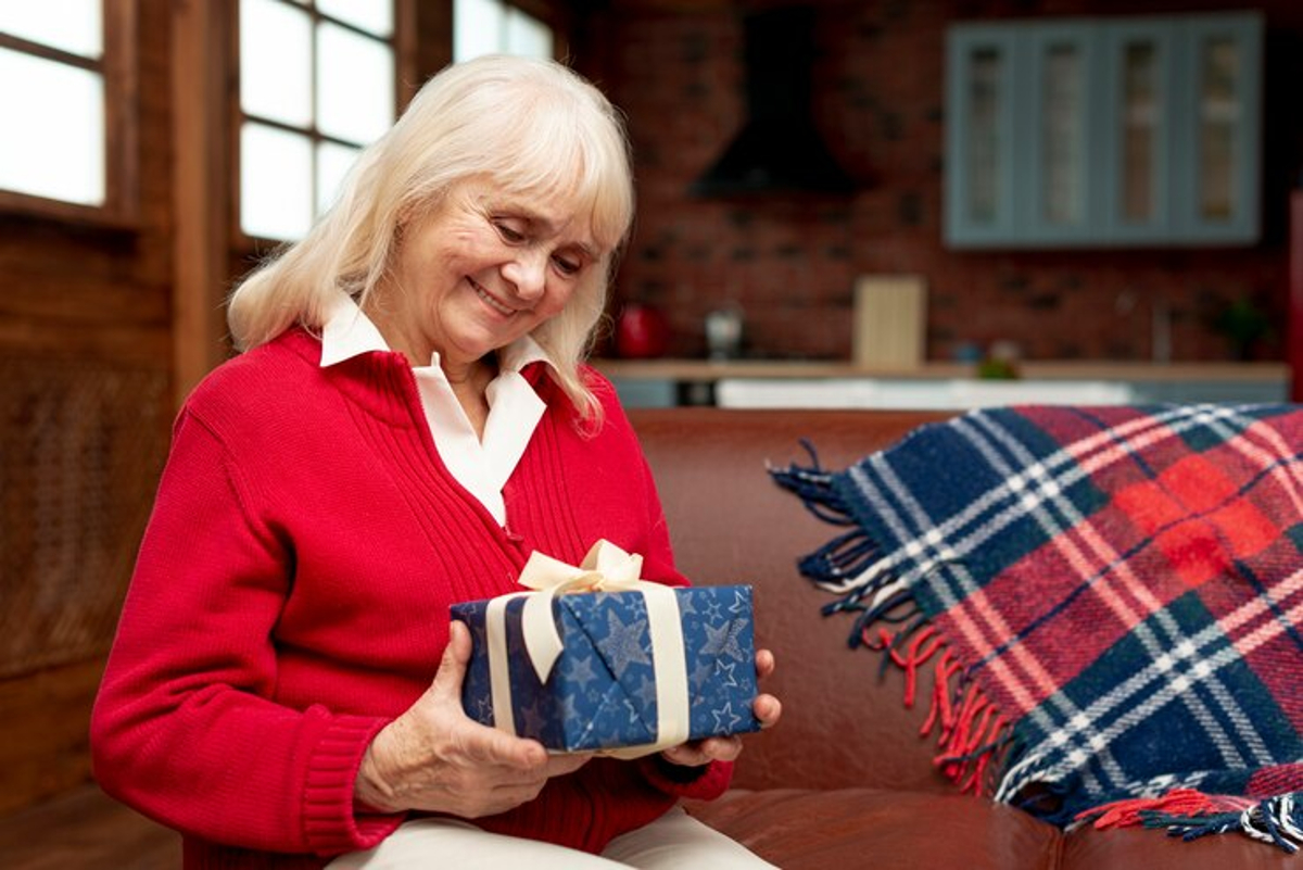 Idée cadeau pour femme âgée : idées de cadeaux pour faire plaisir à une femme âgée