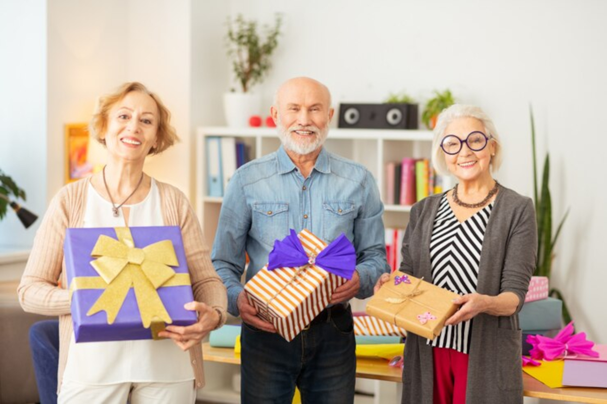 Idée cadeau pour personne âgée : Trouvez le cadeau idéal pour un vieux !