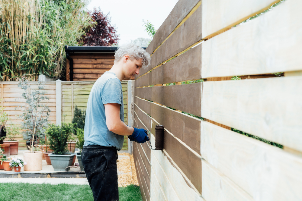 Comment construire une clôture en forme de boîte d’ombre