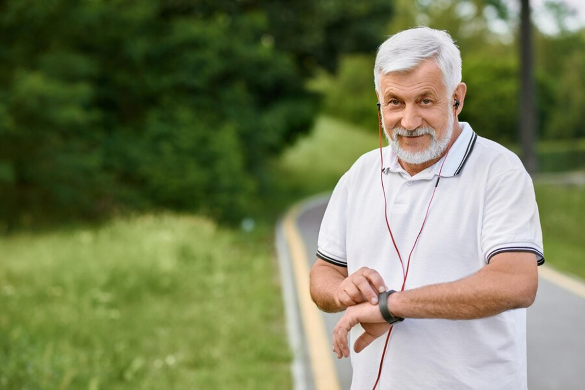 Bracelet détecteur de chute pour les seniors : un dispositif de sécurité indispensable