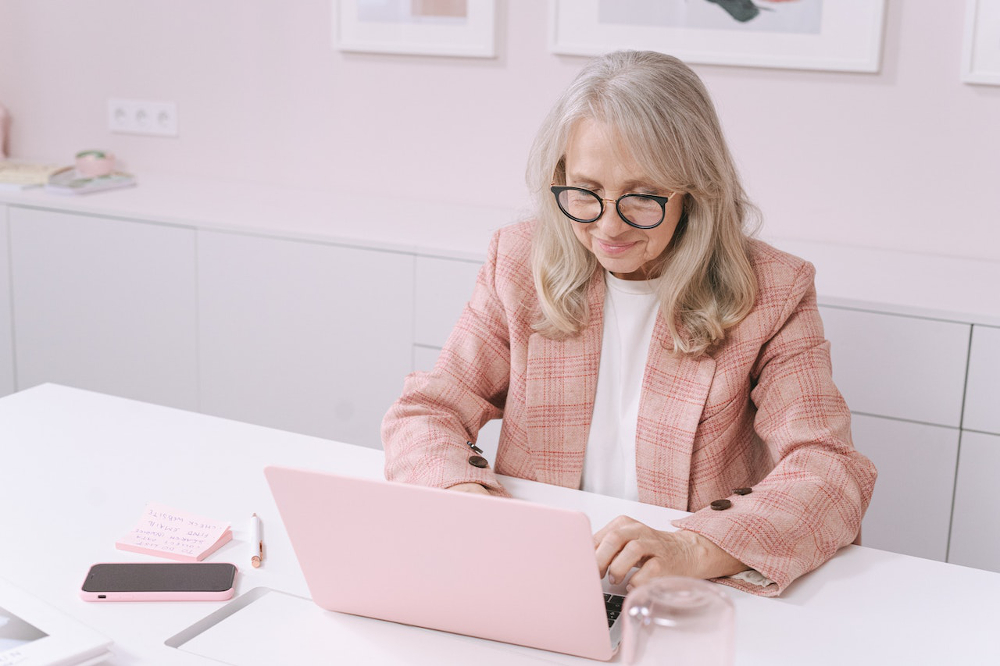 9 meilleures idées d’emploi pour les retraités et les personnes âgées après la retraite