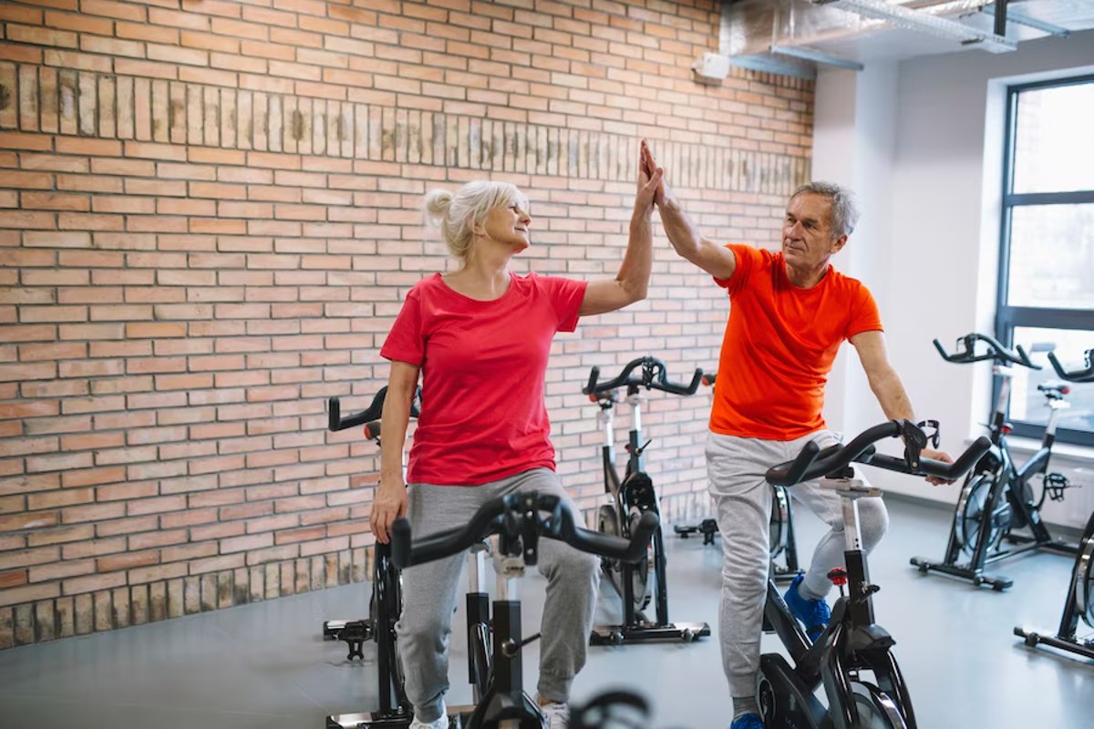 Vélo d’appartement pour senior : Les avantages d’un entraînement en douceur