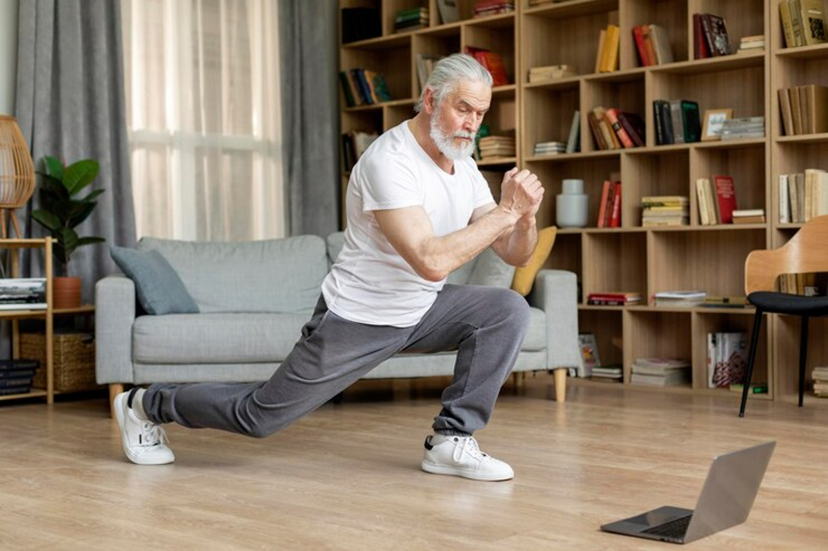 Gym senior sur YouTube : des exercices adaptés pour une pratique à domicile