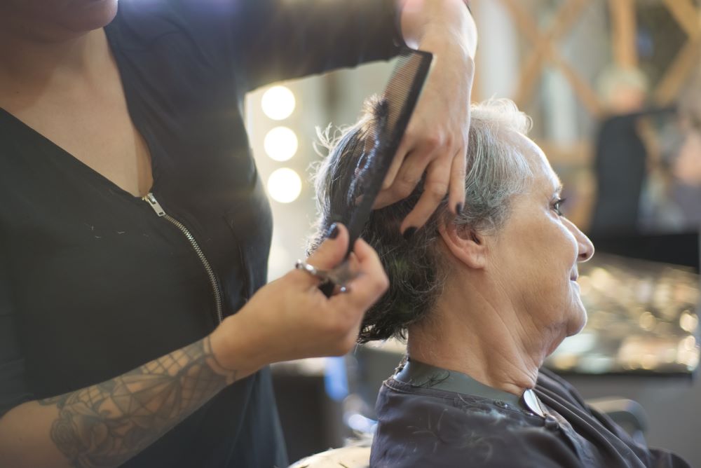 Vendre ses cheveux : cette idée insolite qui fait gagner de l’argent !