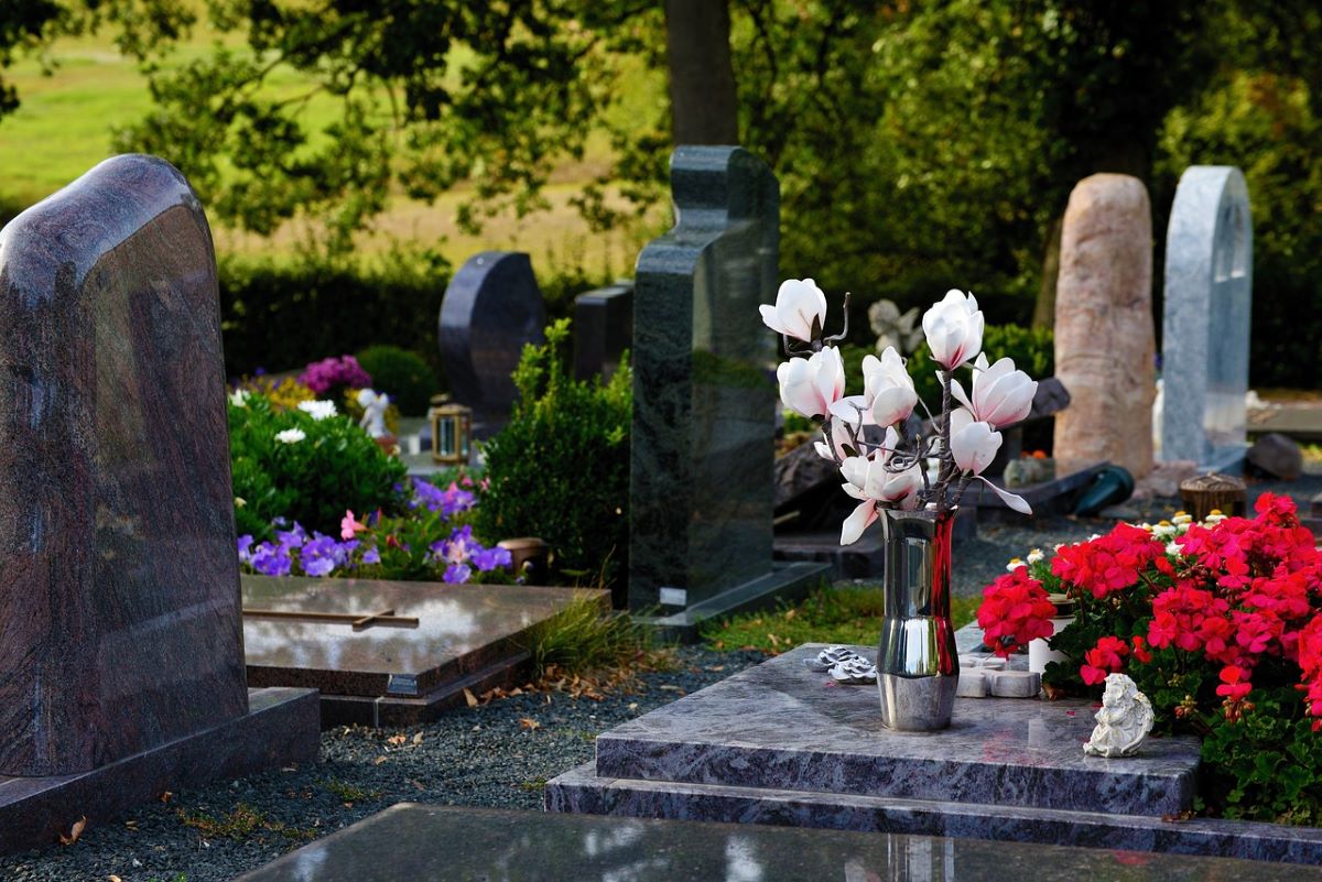 Une plaque funéraire personnalisée pour un hommage unique et significatif à votre mari