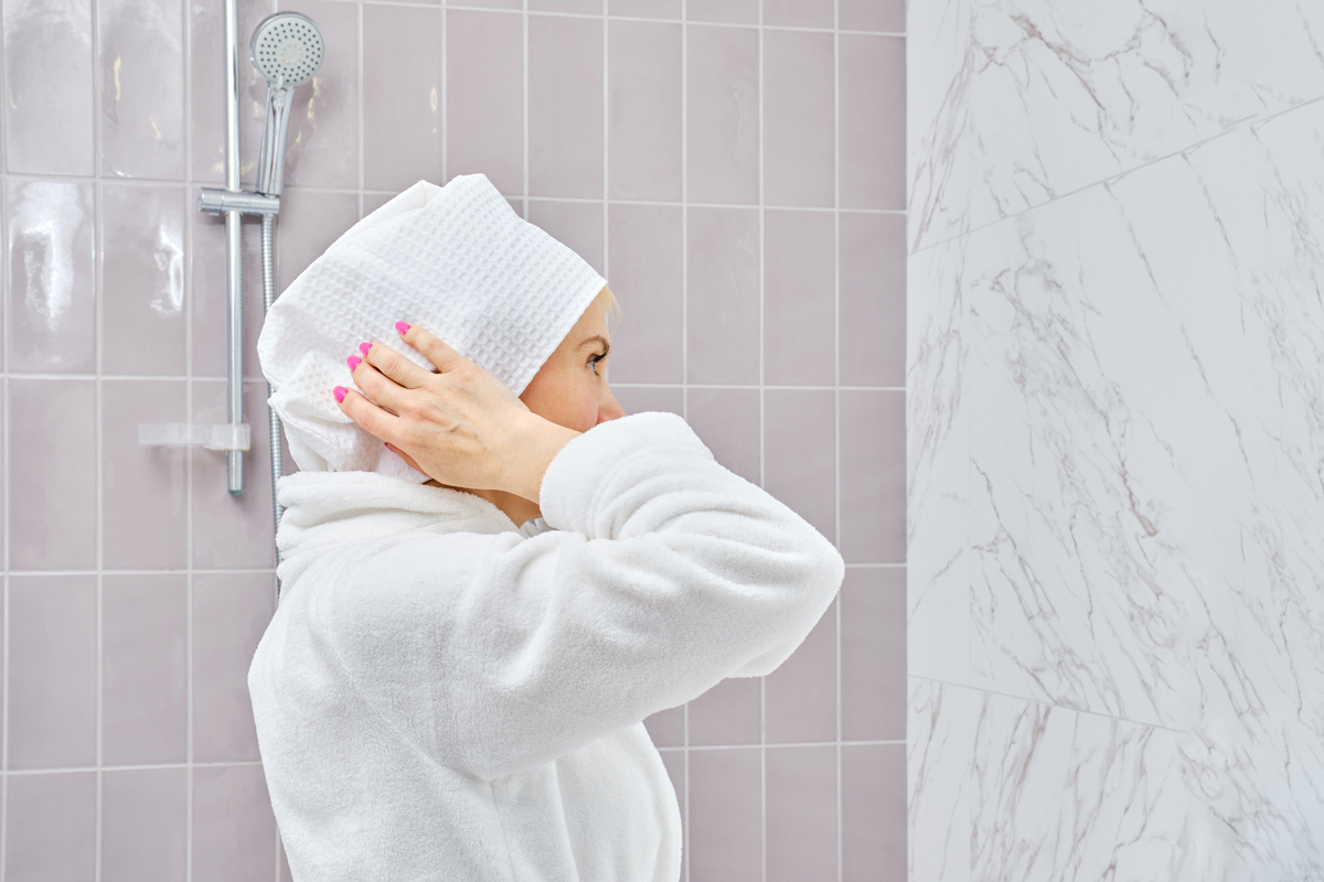 5 bonnes raisons d’installer une douche sécurisée pour senior
