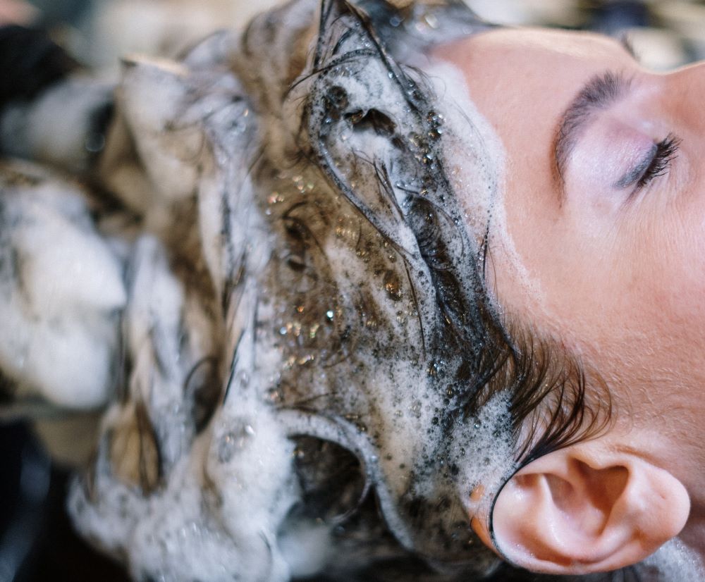 Voici pourquoi le shampoing sans sulfate de grande surface est meilleur pour vos cheveux