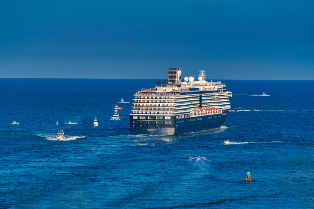 Quelle compagnie de bateau choisir pour une croisière pour un tour du Monde ?